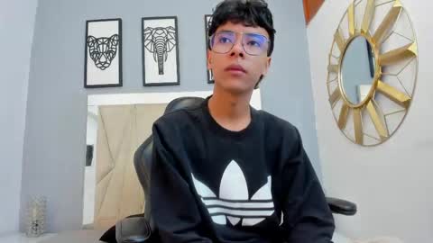 Snapshot of adams_bobby chatting on 05.18.26 Adams Bobby online show from 05.18.26