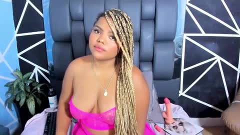 Cloe Adams  online show from 02.22.25