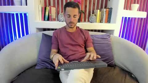 Snapshot of adams_sanz chatting on 02.14.26 Im Adams Sanz online show from 02.14.26