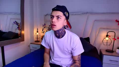 AdamsWalkerr  online show from 02.09.26