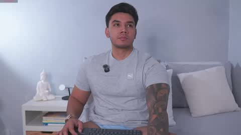 Adan Johns online show from 06.05.26