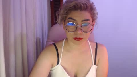 Snapshot of adan_romanoff chatting on 04.11.26 adan_romanoff online show from 04.11.26