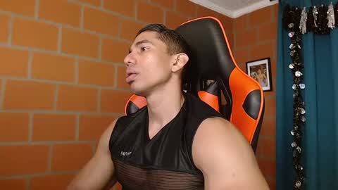 Adan Sin online show from 01.22.25