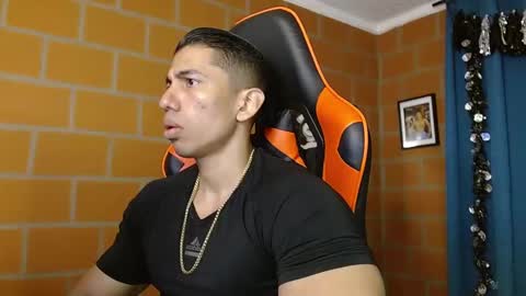 Adan Sin online show from 02.21.25