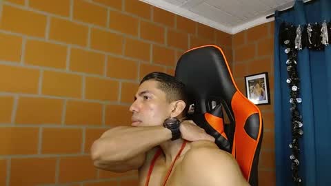 Adan Sin online show from 02.26.25