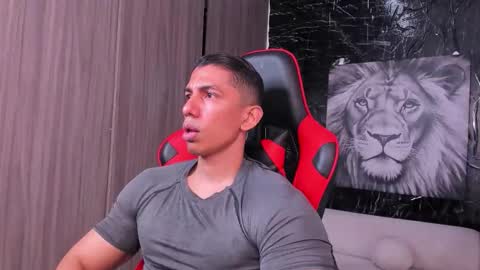 Adan Sin online show from 11.08.25