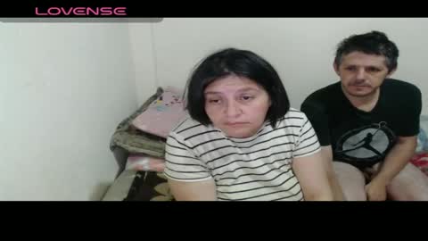 Snapshot of adan_y_eva_bk chatting on 04.12.26 Adan and Eva online show from 04.12.26