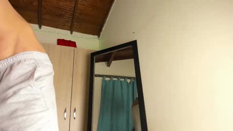 Snapshot of adanxbaby chatting on 02.13.25   online show from 02.13.25