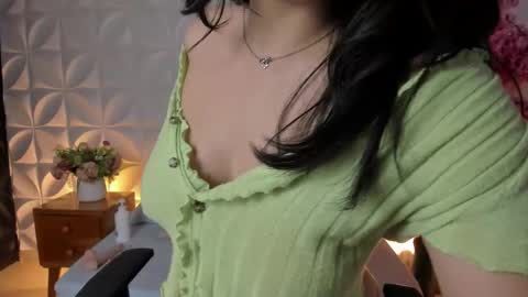 Snapshot of adarna13_ chatting on 09.23.25 A D A R N A online show from 09.23.25