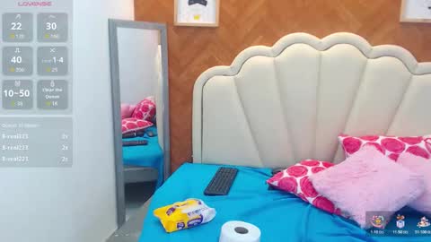 adarose_ online show from 11.23.25