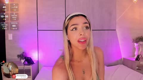 Snapshot of addison_baker chatting on 01.08.25 A D D I S O N online show from 01.08.25