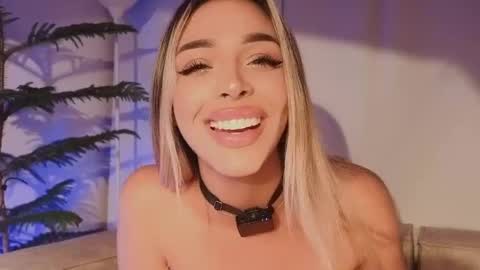 Snapshot of addison_baker chatting on 10.07.25 A D D I S O N online show from 10.07.25