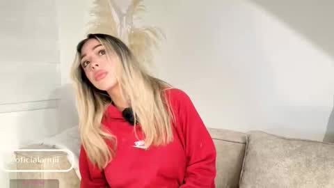 Snapshot of addison_baker chatting on 10.28.25 A D D I S O N online show from 10.28.25