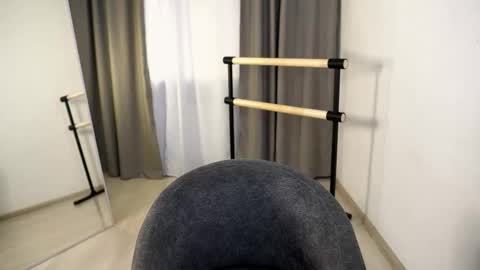 Snapshot of addy_moon chatting on 10.11.25 Addy online show from 10.11.25