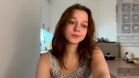 Snapshot of addy_moon chatting on 10.18.25 Addy online show from 10.18.25