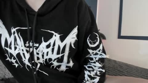 Snapshot of adeelinee chatting on 12.26.24 Ade online show from 12.26.24