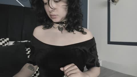 Snapshot of adeelinee chatting on 01.14.25 Ade online show from 01.14.25