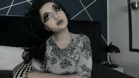 Snapshot of adeelinee chatting on 03.06.25 Ade online show from 03.06.25