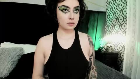 Snapshot of adeelinee chatting on 10.21.25 Ade online show from 10.21.25