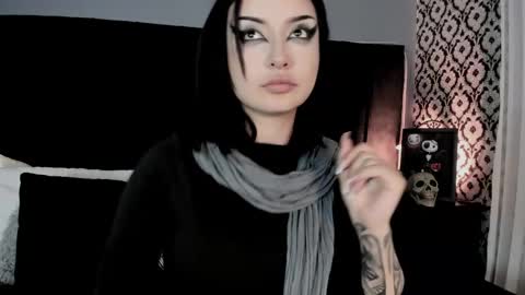Snapshot of adeelinee chatting on 04.25.26 Ade online show from 04.25.26