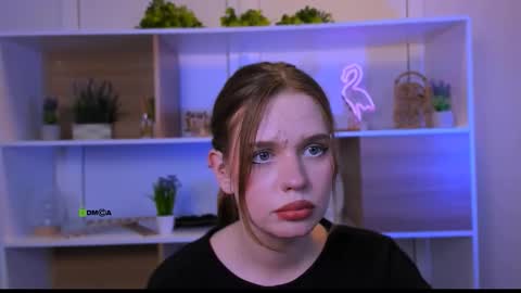 Snapshot of adel_bee chatting on 09.17.25 u love online show from 09.17.25