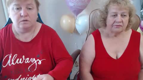 Snapshot of adelandsofia chatting on 10.21.25 AdelAndSofia online show from 10.21.25