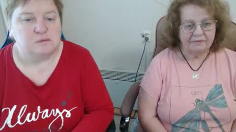 Snapshot of adelandsofia chatting on 01.13.26 AdelAndSofia online show from 01.13.26