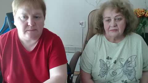 Snapshot of adelandsofia chatting on 03.09.26 AdelAndSofia online show from 03.09.26