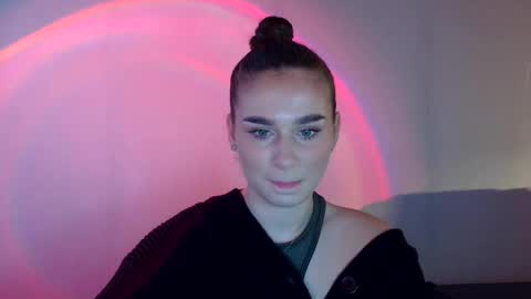 Snapshot of adele_amore chatting on 03.04.25 Adele Amore online show from 03.04.25