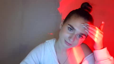 Snapshot of adele_amore chatting on 03.10.25 Adele Amore online show from 03.10.25