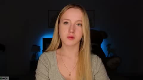 Snapshot of adele_armas chatting on 01.18.26 Adele online show from 01.18.26