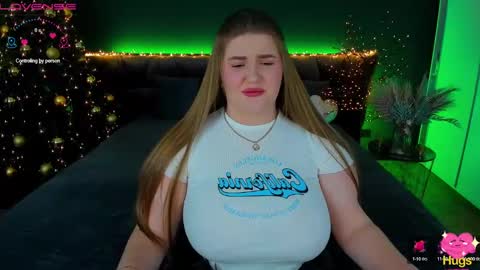 Snapshot of adele_sugar chatting on 12.15.24 Your Adele online show from 12.15.24