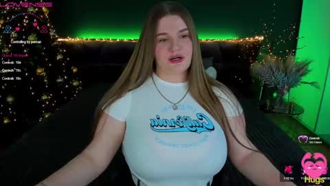 Snapshot of adele_sugar chatting on 12.20.24 Your Adele online show from 12.20.24