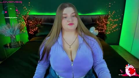 Snapshot of adele_sugar chatting on 01.28.25 Your Adele online show from 01.28.25