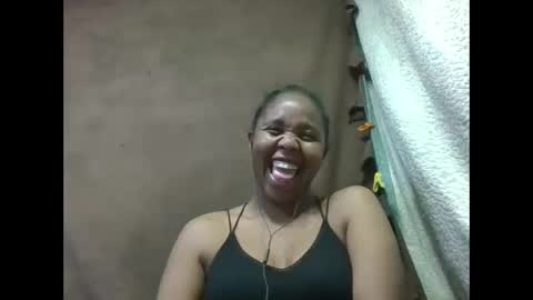 Snapshot of adelealy chatting on 09.13.25 adelealy online show from 09.13.25