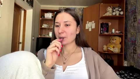 Poly online show from 04.15.26