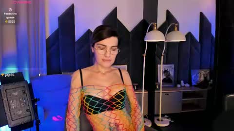 Snapshot of adelenovak_ chatting on 06.11.26 Adele online show from 06.11.26