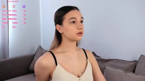 Snapshot of adelexx_zll chatting on 02.27.26 adelexx_zll online show from 02.27.26