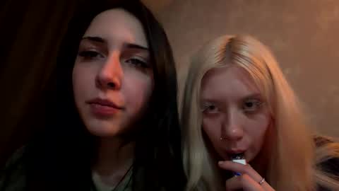 Snapshot of adelin_rr chatting on 06.01.26 adelin online show from 06.01.26