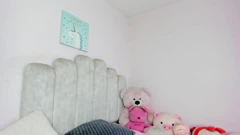 Snapshot of adeline1__ chatting on 04.09.26 dahia online show from 04.09.26