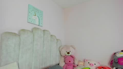 Snapshot of adeline1__ chatting on 05.12.26 dahia online show from 05.12.26