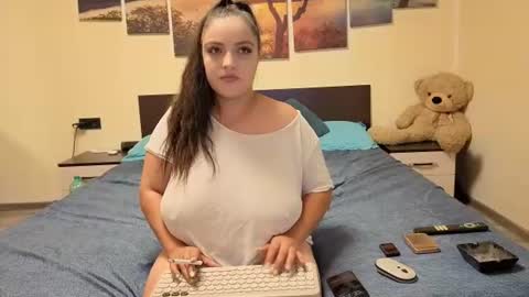 Adellineee online show from 06.28.26