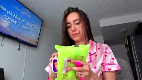 Snapshot of adhara_kitten chatting on 06.29.26 Adhara online show from 06.29.26