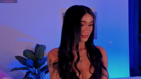 Isabellafirst online show from 09.16.25