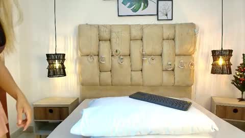 AdharaSmithh online show from 01.08.26