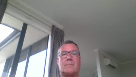 adjustable14 online show from 12.02.24