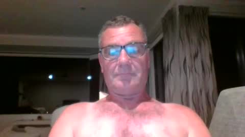 adjustable14 online show from 12.03.24