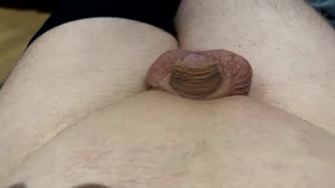 Snapshot of admireyourboobies chatting on 10.28.25 Old Curious Man online show from 10.28.25