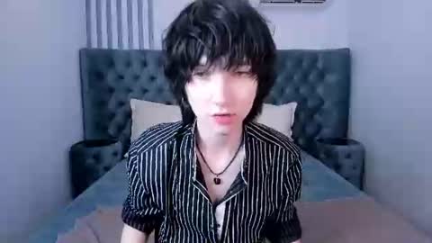 Snapshot of adonbev chatting on 06.19.26 adonbev online show from 06.19.26
