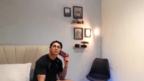 Adonis online show from 11.15.25